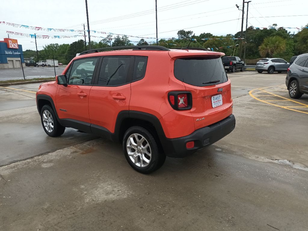 Photo 3 of this JEEP RENEGADE