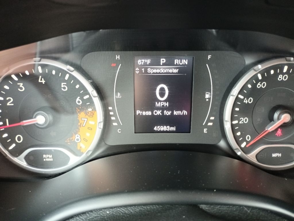 Photo 11 of this JEEP RENEGADE