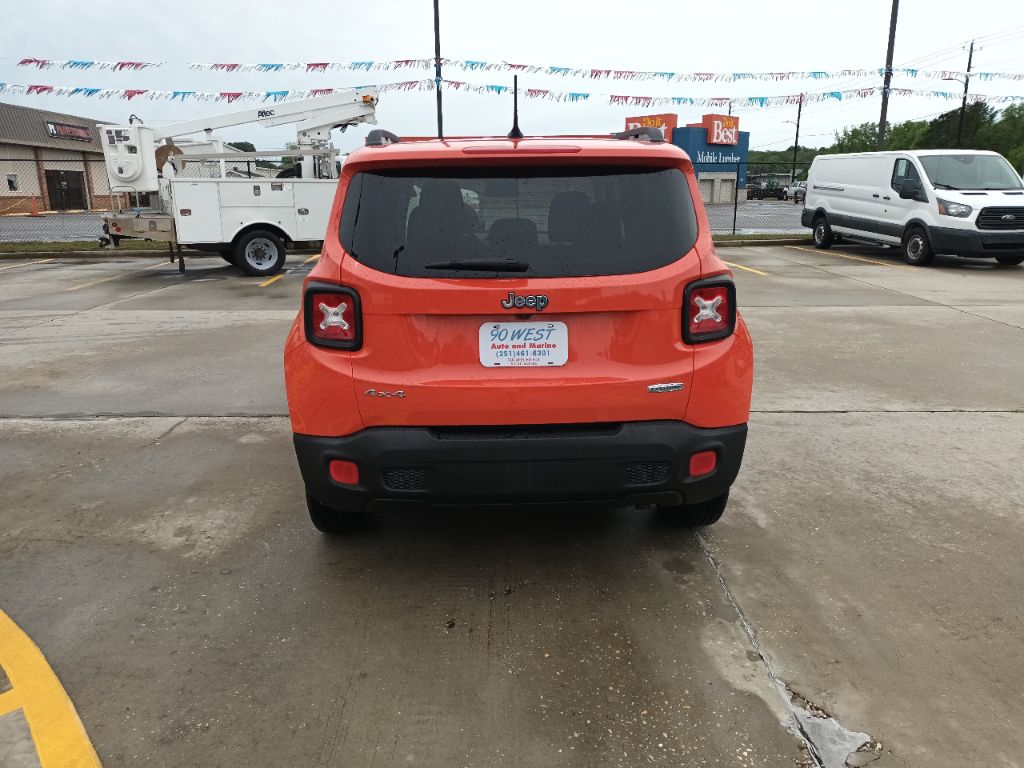 Photo 6 of this JEEP RENEGADE