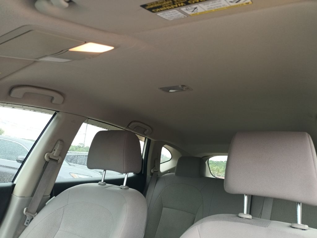 Photo 10 of this NISSAN ROGUE SELECT