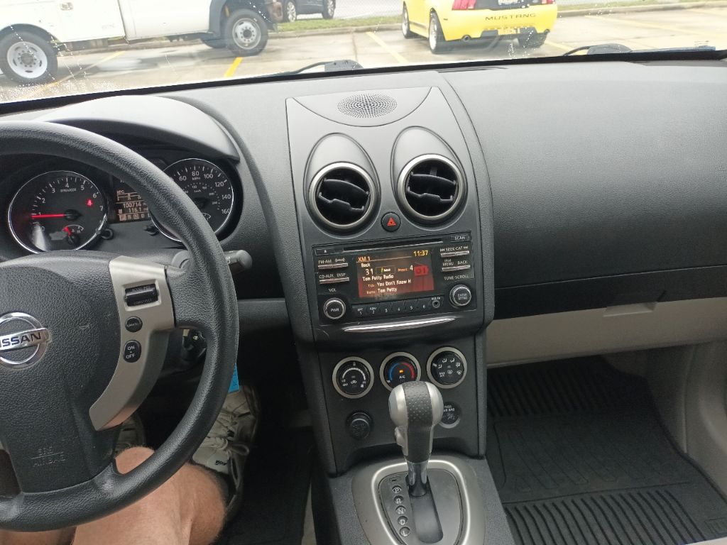 Photo 11 of this NISSAN ROGUE SELECT