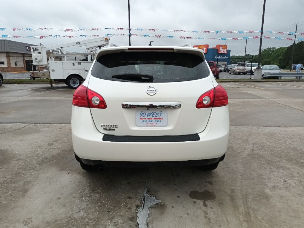 Photo 6 of this NISSAN ROGUE SELECT