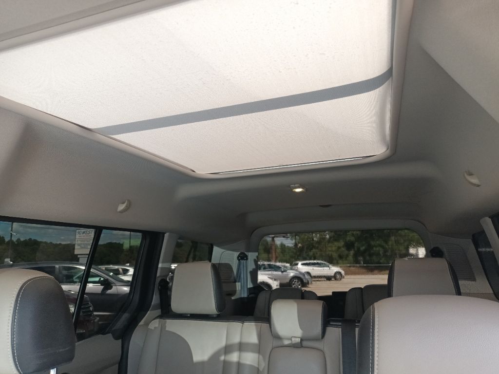Photo 12 of this FORD TRANSIT CONNECT