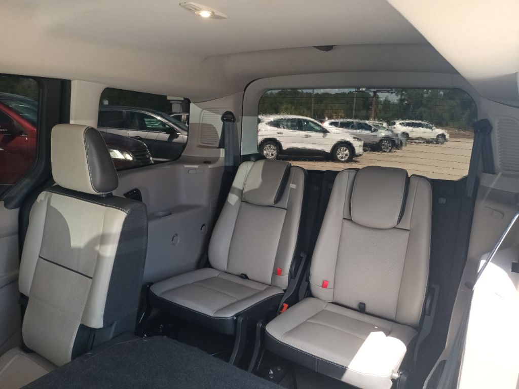 Photo 9 of this FORD TRANSIT CONNECT