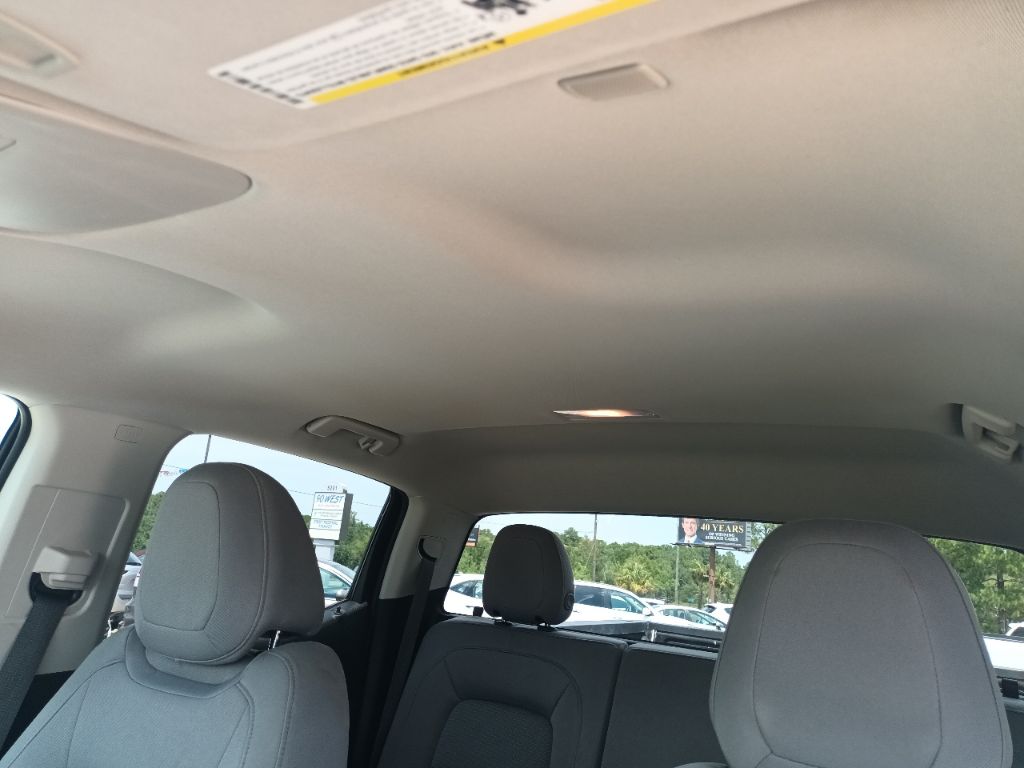 Photo 11 of this CHEVROLET COLORADO
