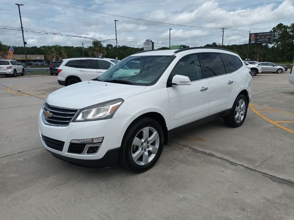 Photo 6 of this CHEVROLET TRAVERSE