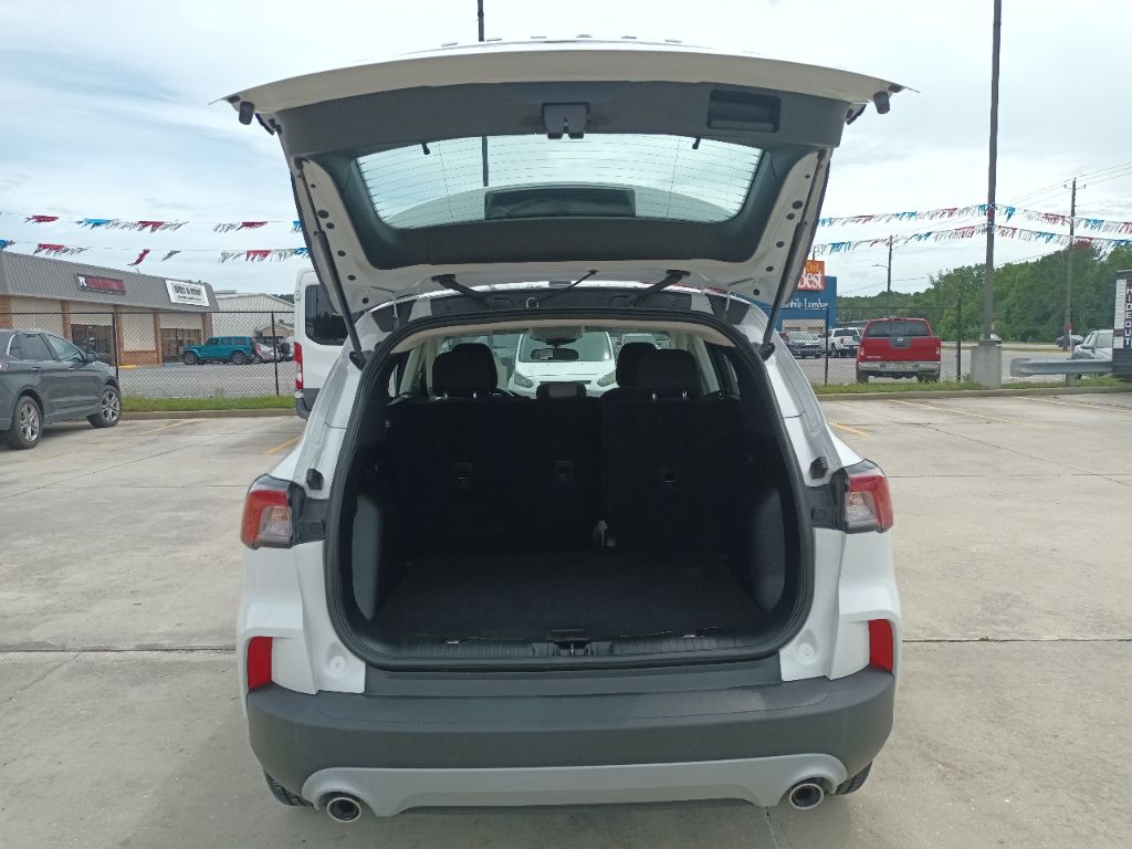 Photo 6 of this FORD ESCAPE