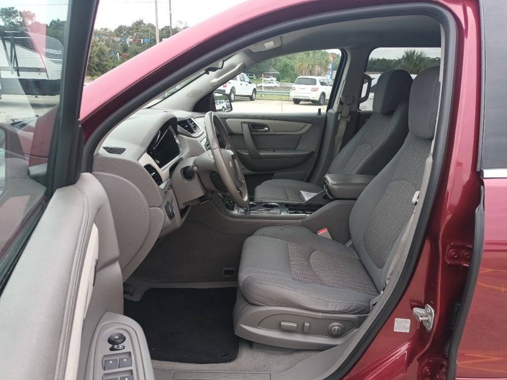 Photo 8 of this CHEVROLET TRAVERSE