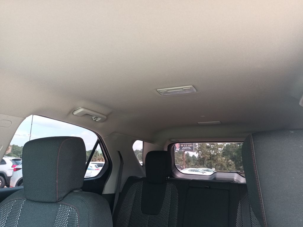 Photo 12 of this CHEVROLET EQUINOX