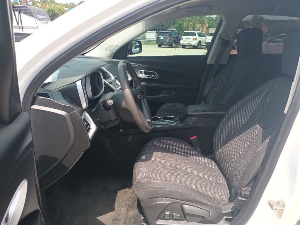 Photo 9 of this CHEVROLET EQUINOX