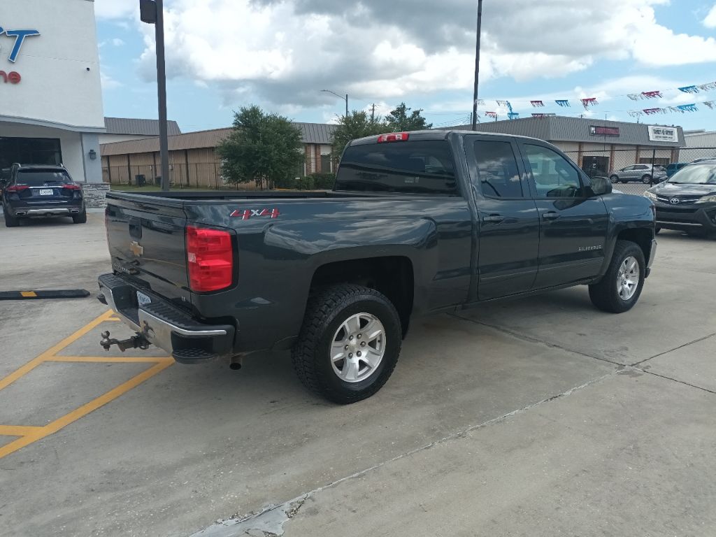 Photo 4 of this CHEVROLET SILVERADO 1500