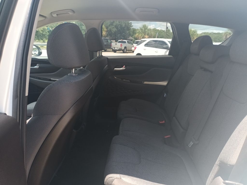 Photo 9 of this HYUNDAI SANTA FE