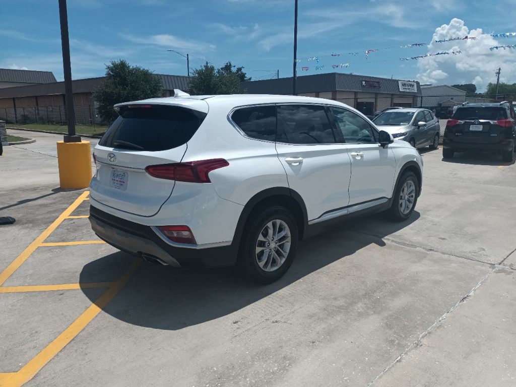 Photo 2 of this HYUNDAI SANTA FE