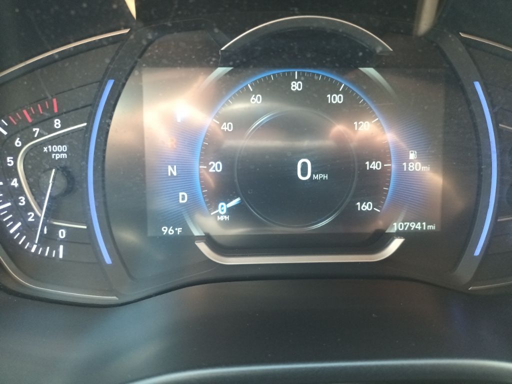Photo 12 of this HYUNDAI SANTA FE