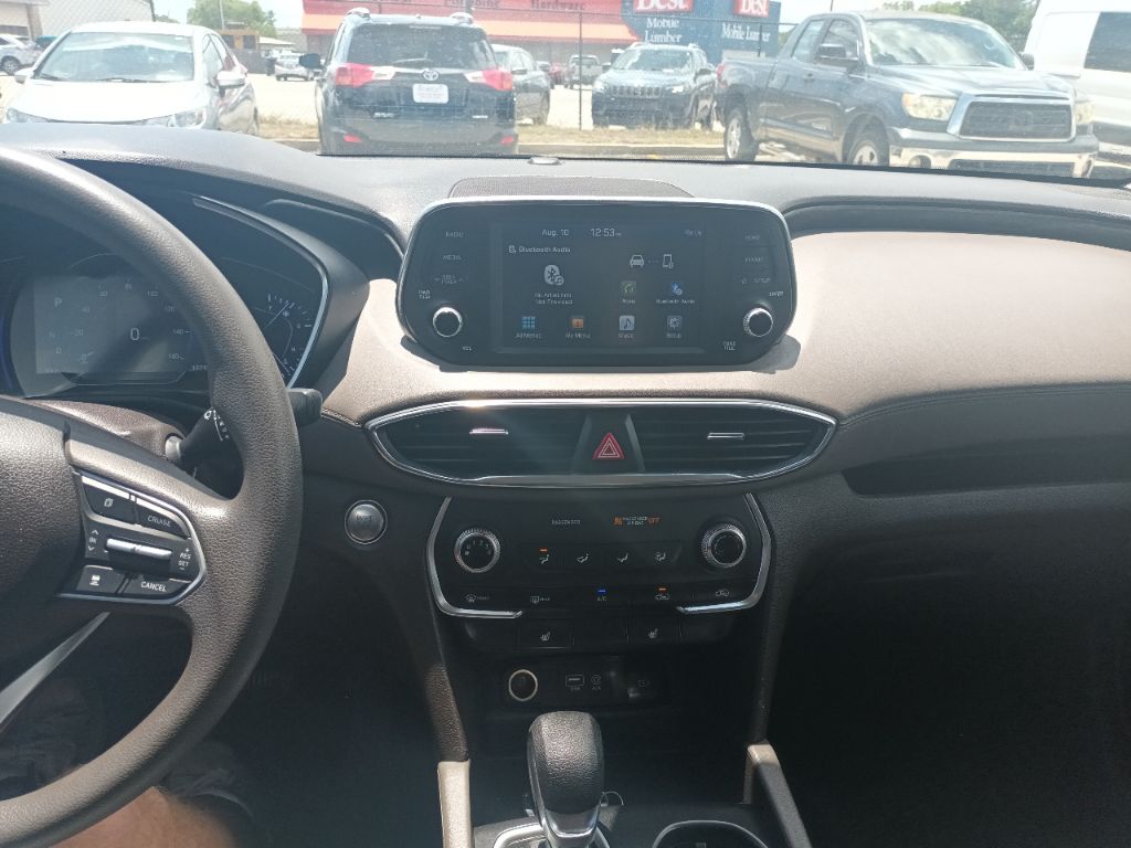 Photo 11 of this HYUNDAI SANTA FE