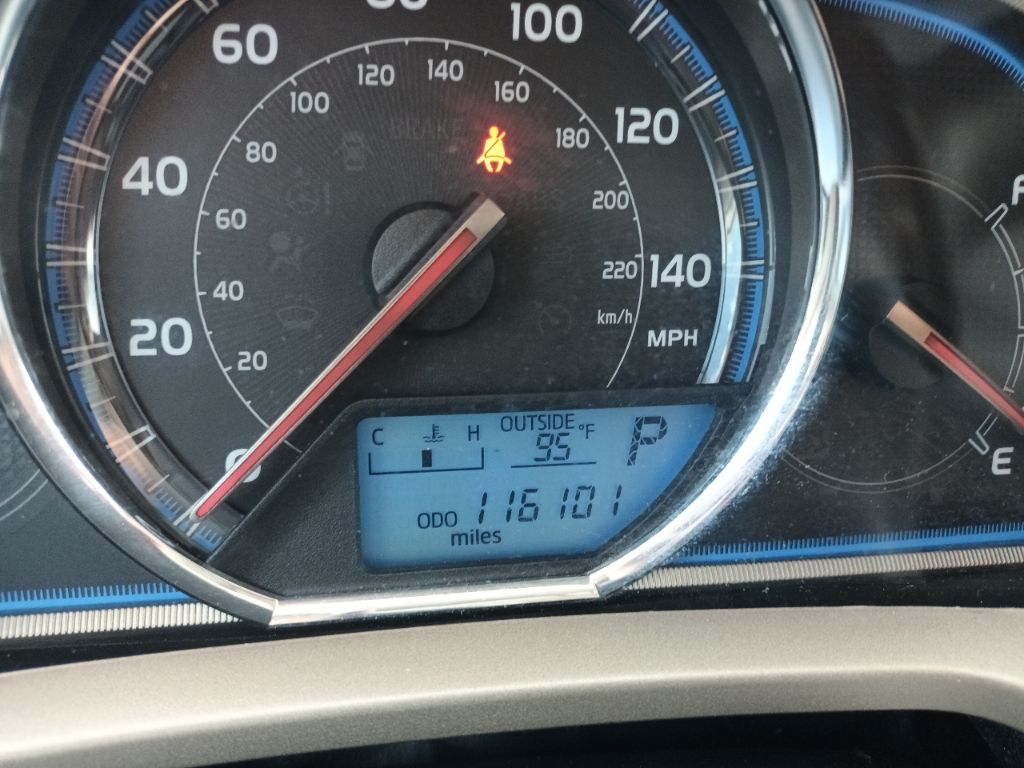 Photo 11 of this TOYOTA RAV4