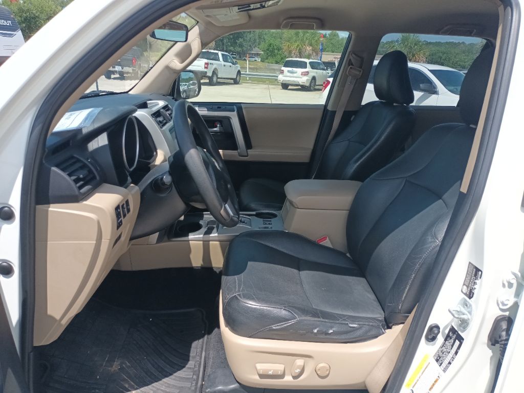 Photo 8 of this TOYOTA 4RUNNER