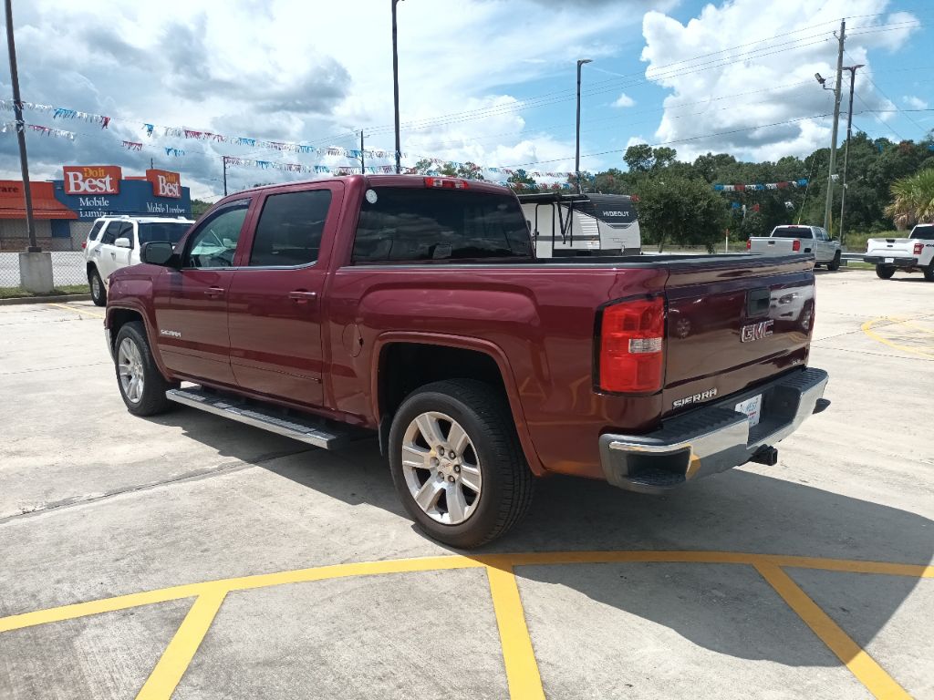Photo 2 of this GMC SIERRA