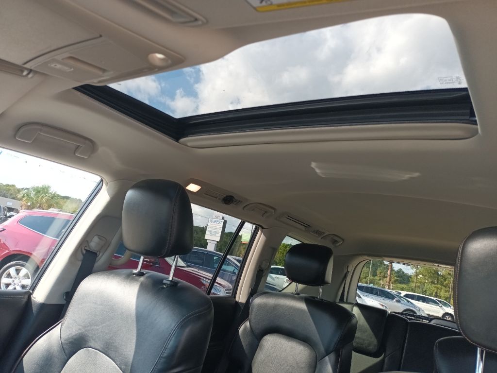 Photo 8 of this NISSAN ARMADA