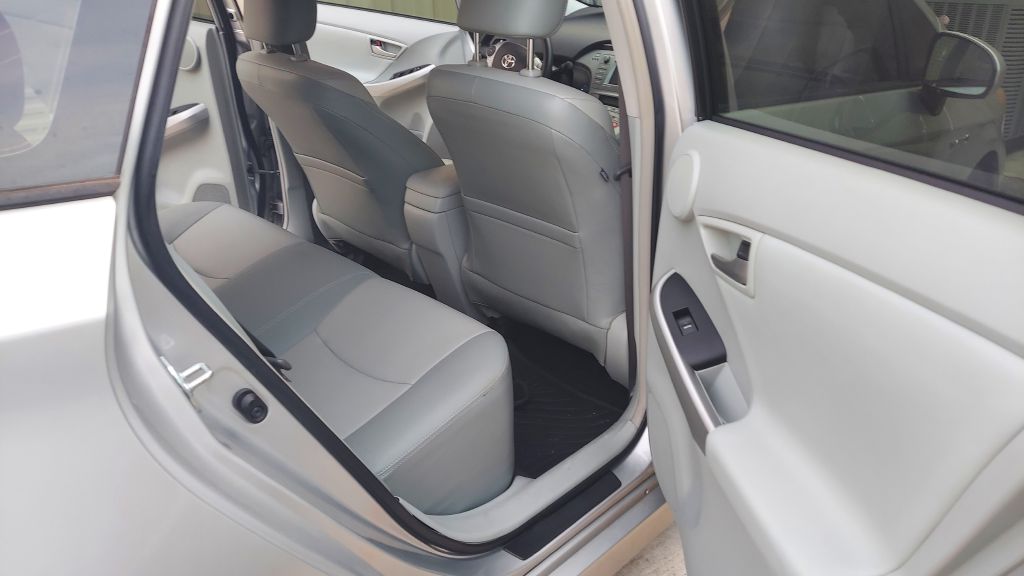 Photo 14 of this TOYOTA PRIUS