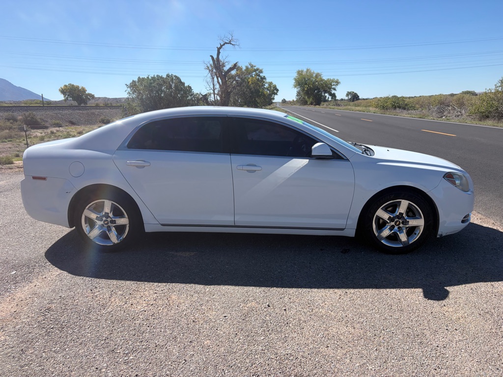 Additional photo of vehicle.
