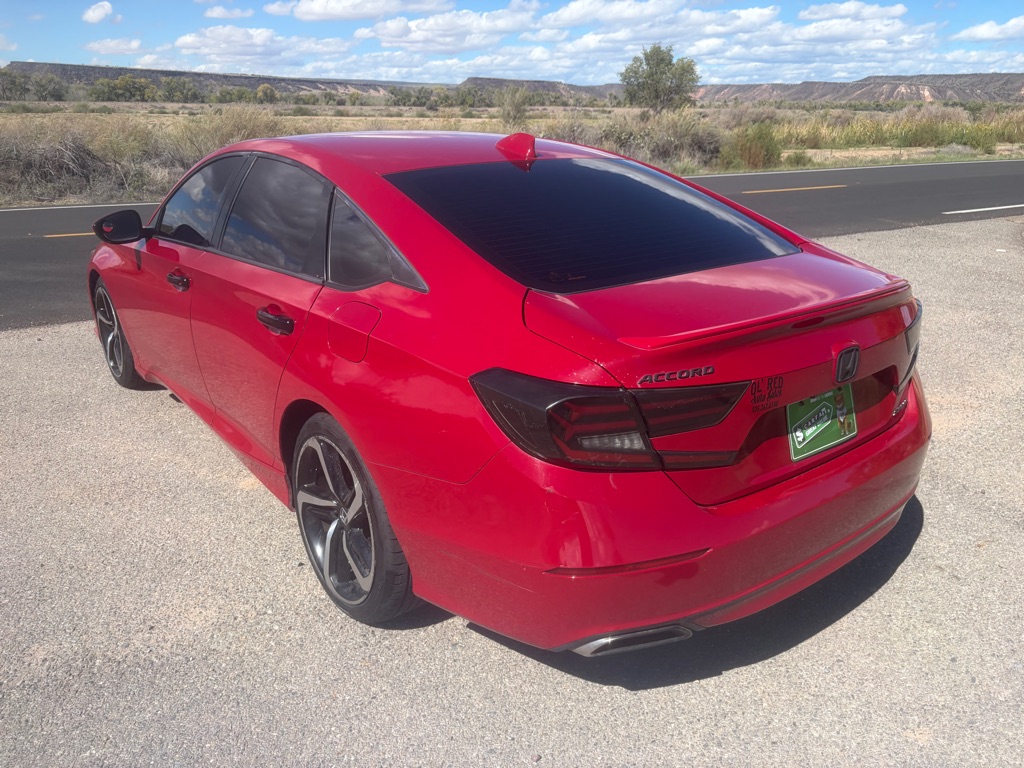 Additional photo of vehicle.