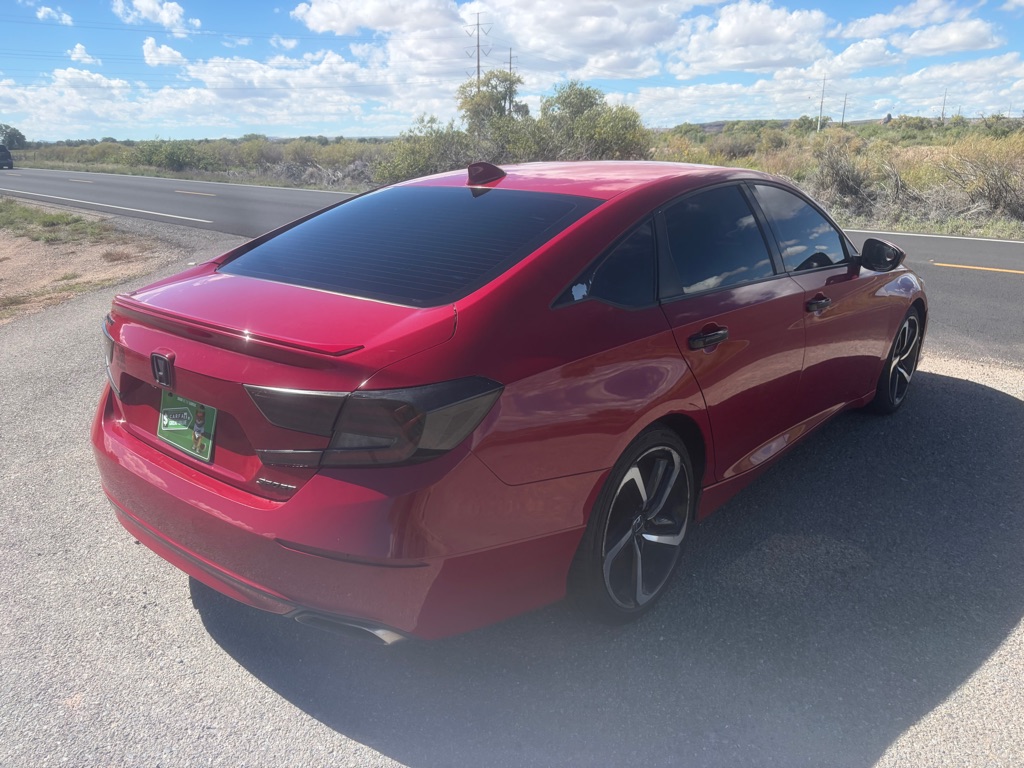 Additional photo of vehicle.