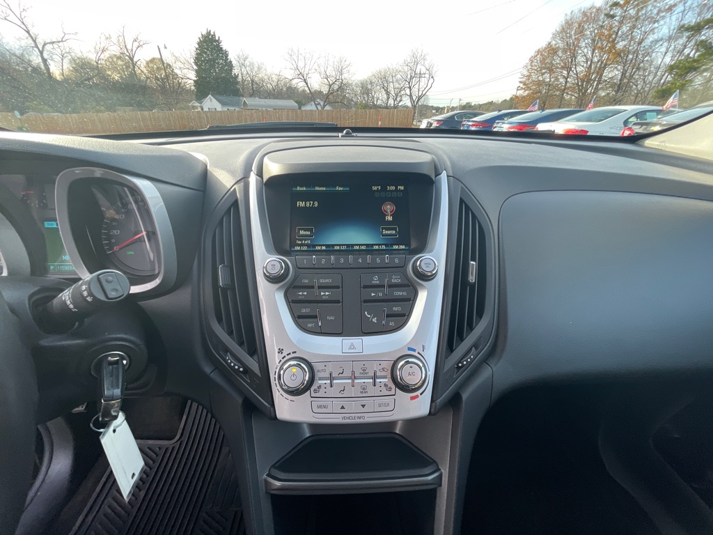 Photo 19 of this CHEVROLET EQUINOX