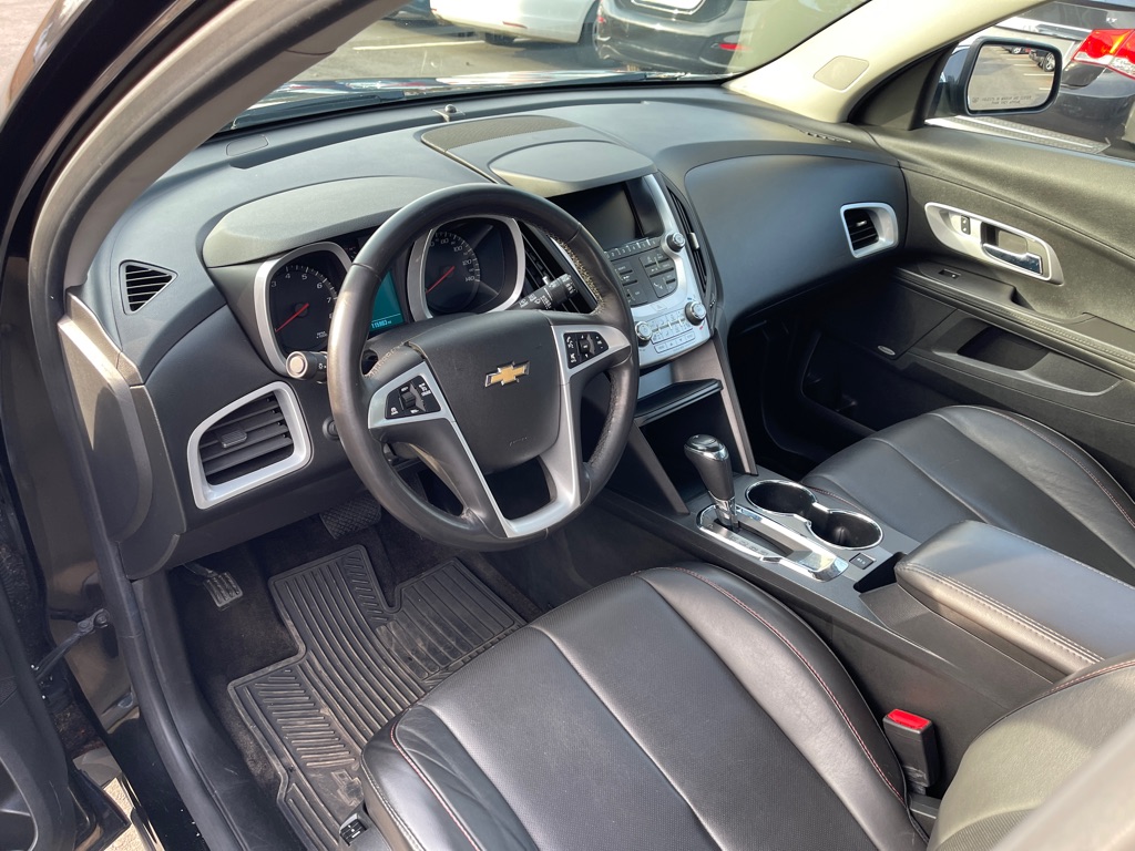 Photo 8 of this CHEVROLET EQUINOX