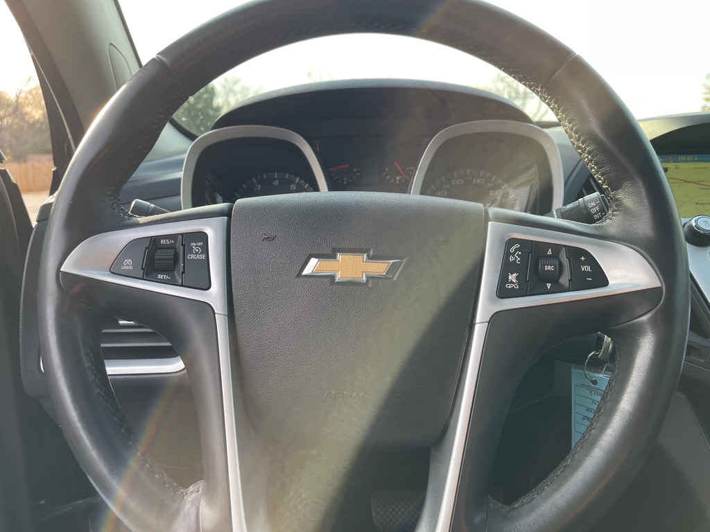Photo 22 of this CHEVROLET EQUINOX