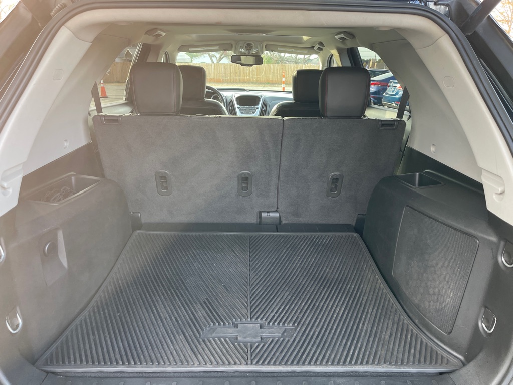 Photo 17 of this CHEVROLET EQUINOX