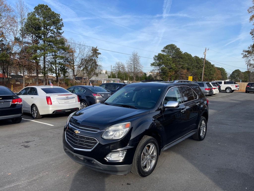 Photo 2 of this CHEVROLET EQUINOX