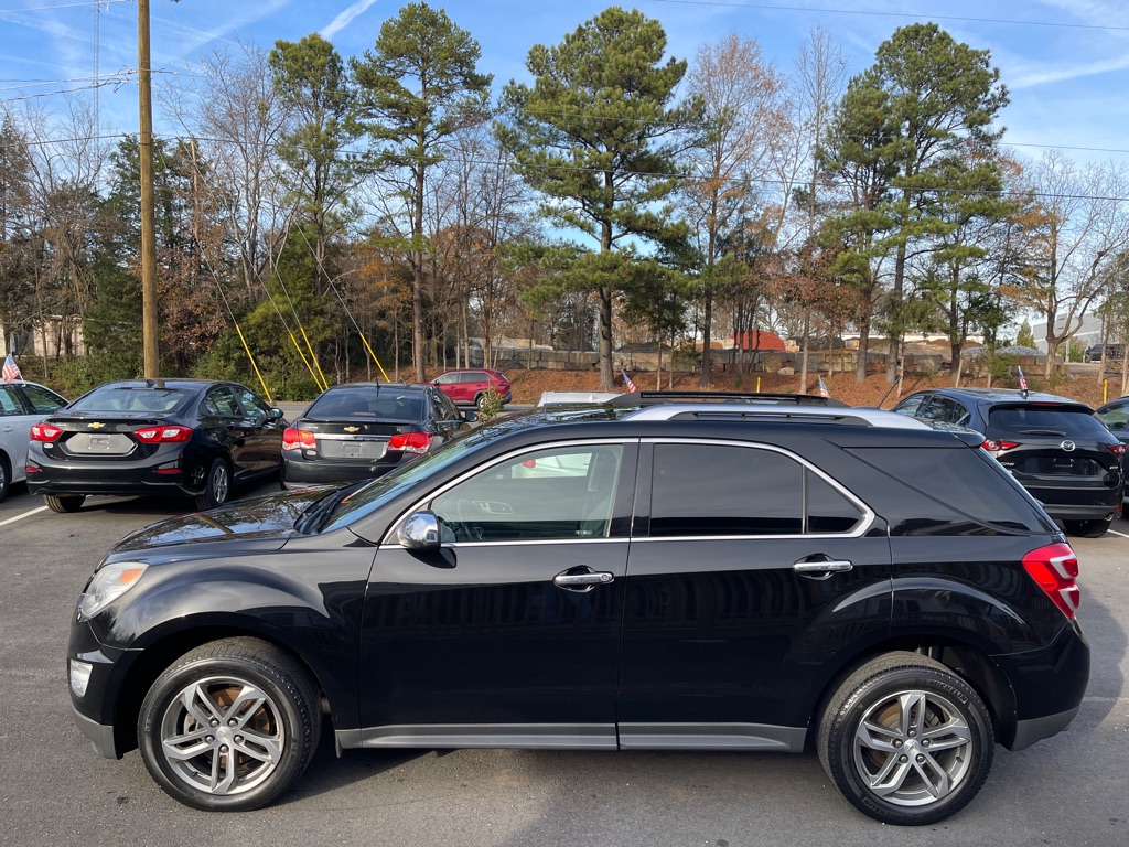 Photo 3 of this CHEVROLET EQUINOX