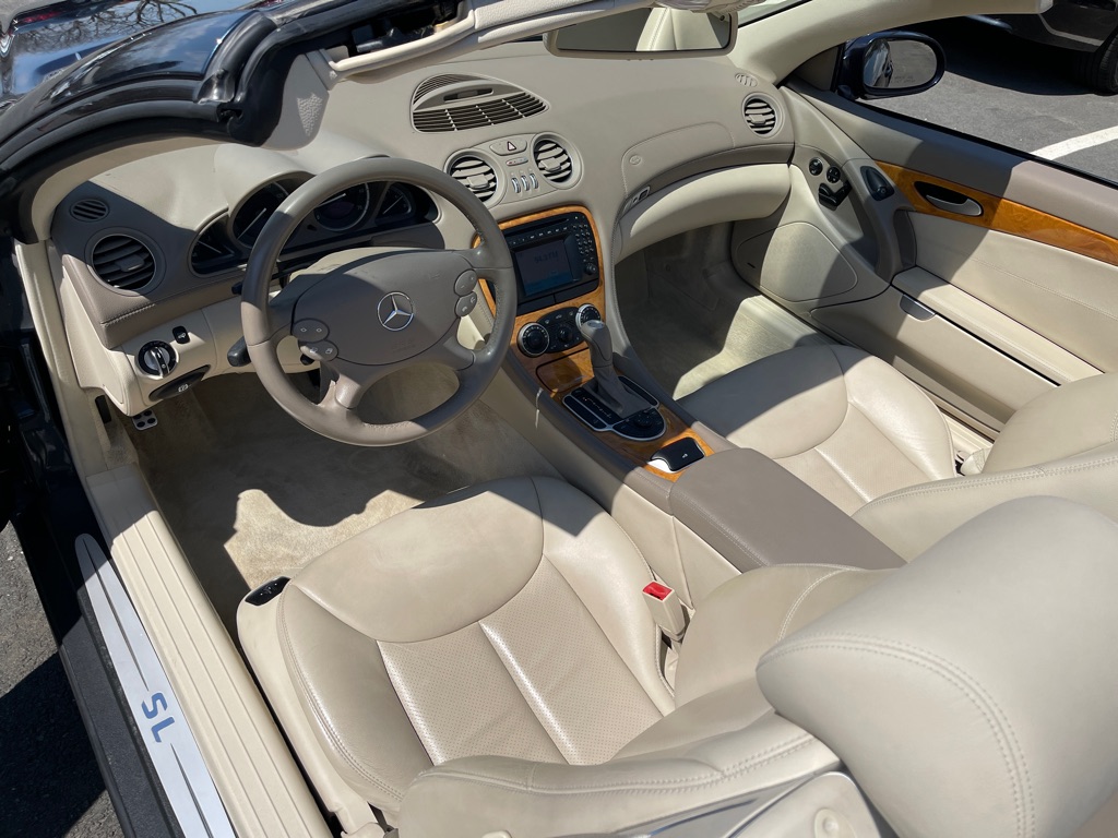 Photo 12 of this MERCEDES-BENZ SL