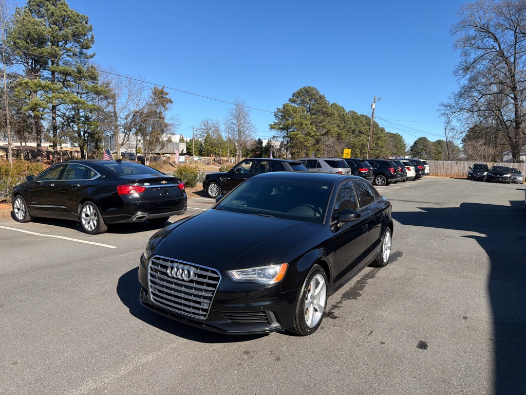 Photo 2 of this AUDI A3
