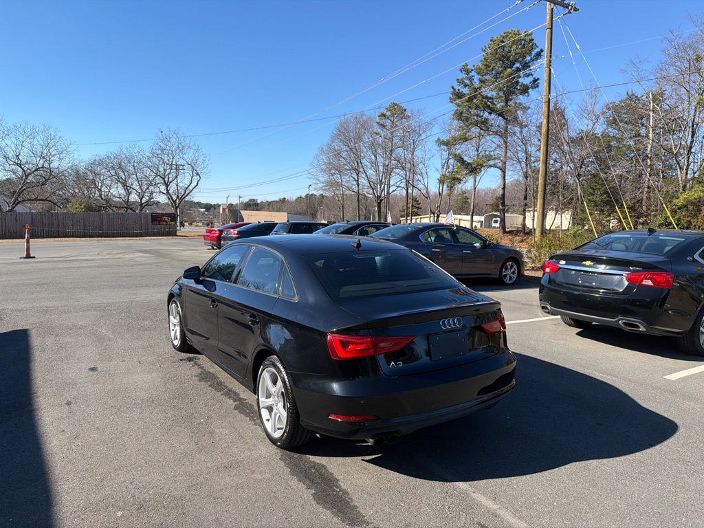 Photo 4 of this AUDI A3