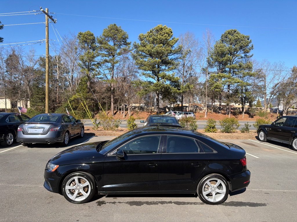 Photo 3 of this AUDI A3