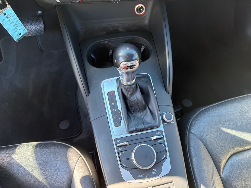 Photo 20 of this AUDI A3