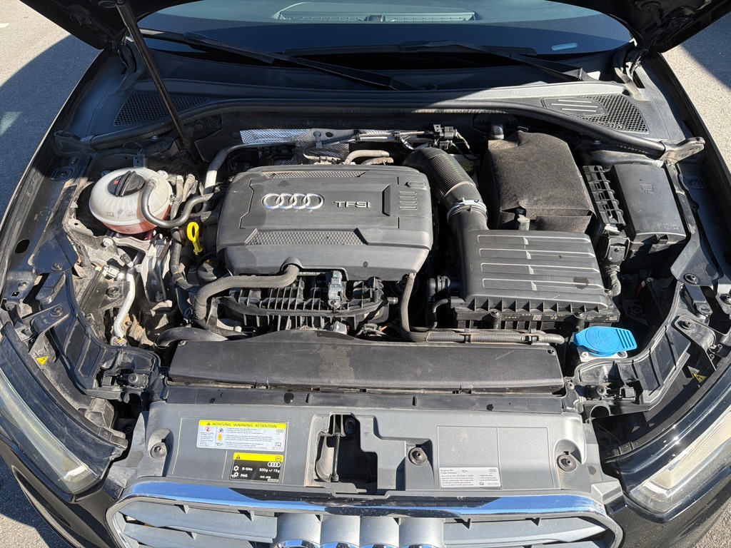 Photo 25 of this AUDI A3