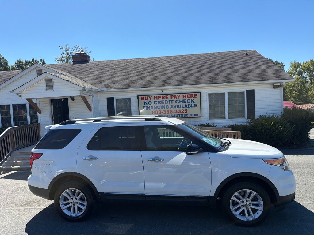 Photo 6 of this FORD EXPLORER