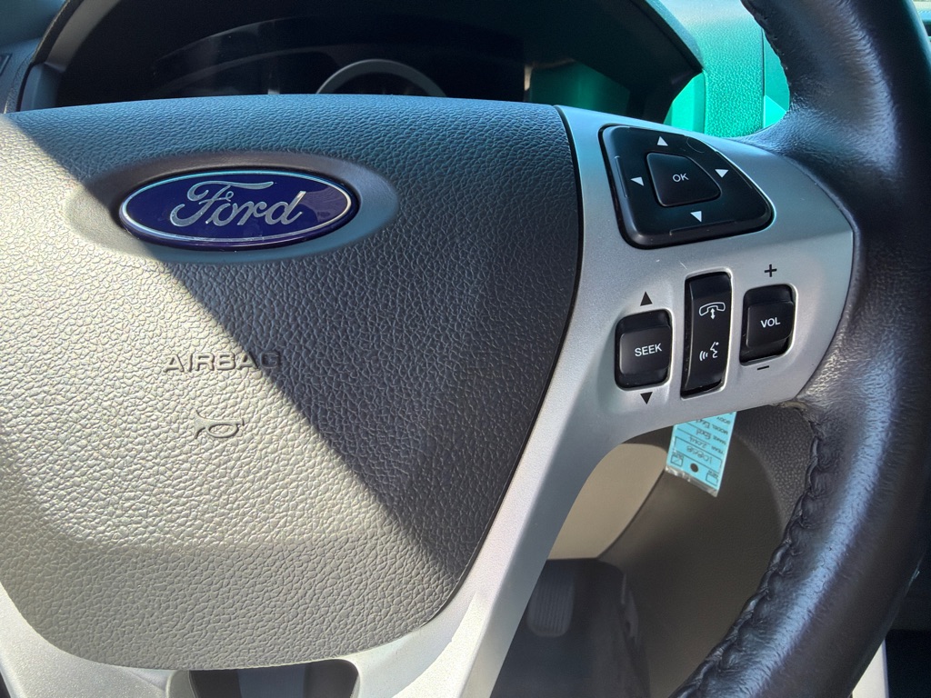 Photo 24 of this FORD EXPLORER