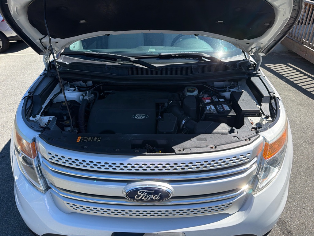 Photo 25 of this FORD EXPLORER