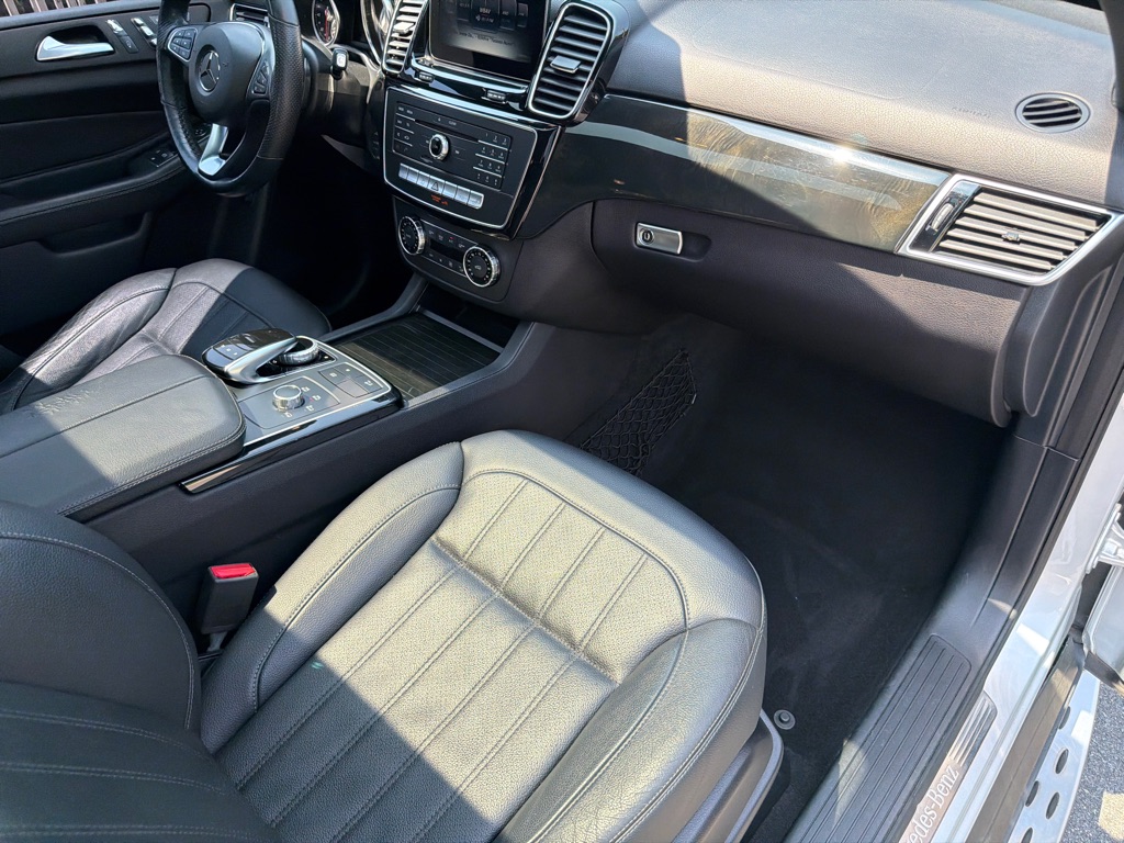 Photo 14 of this MERCEDES-BENZ GLE
