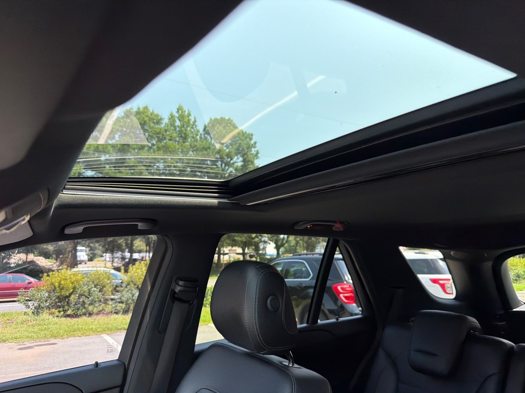 Photo 25 of this MERCEDES-BENZ GLE