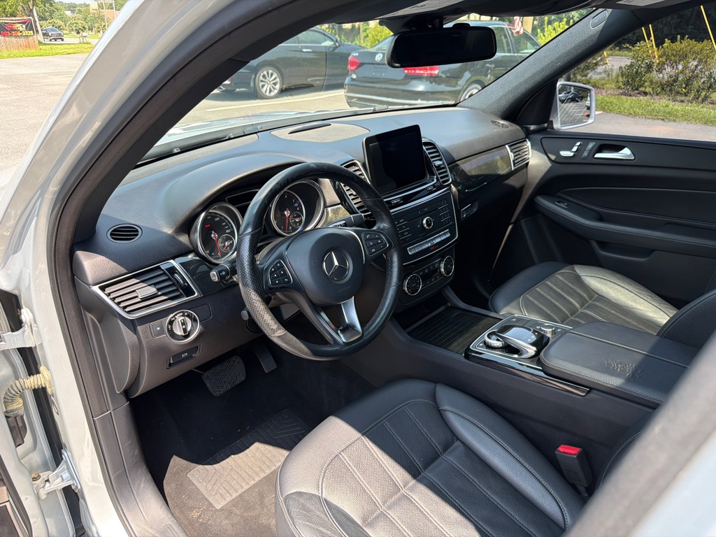 Photo 8 of this MERCEDES-BENZ GLE