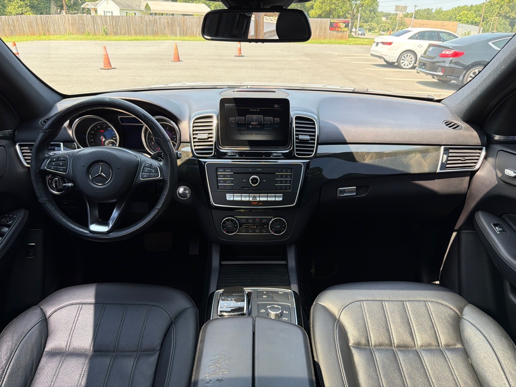 Photo 18 of this MERCEDES-BENZ GLE