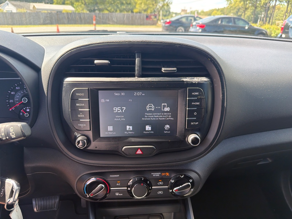 Photo 8 of this KIA SOUL