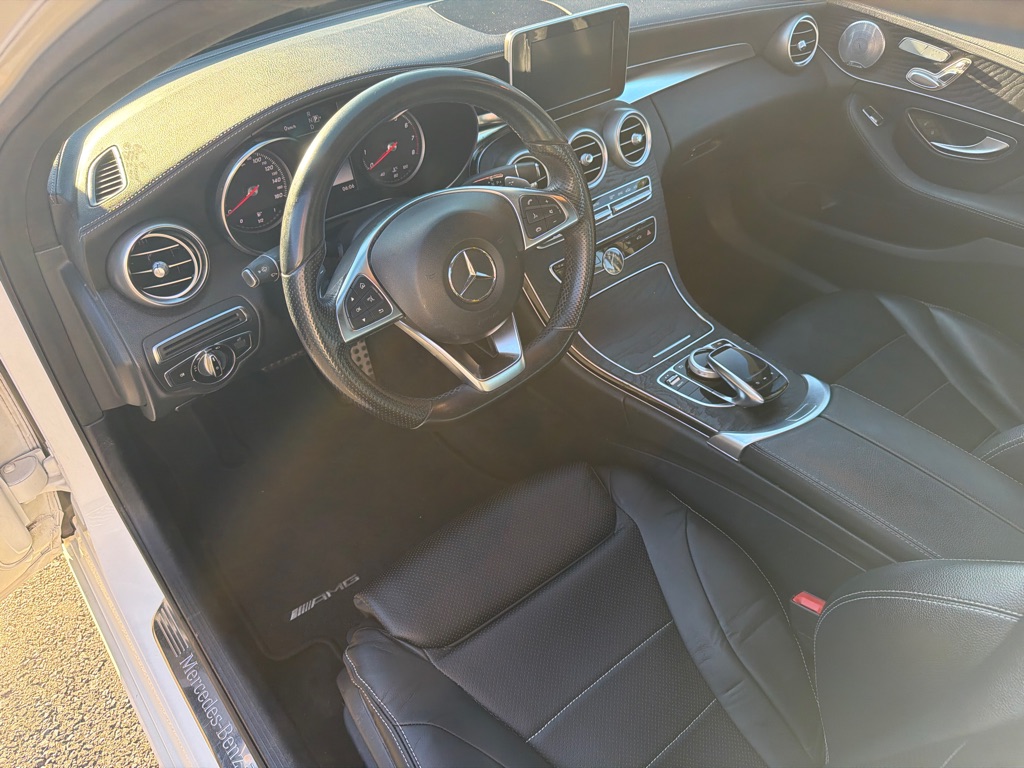 Photo 8 of this MERCEDES-BENZ C-CLASS