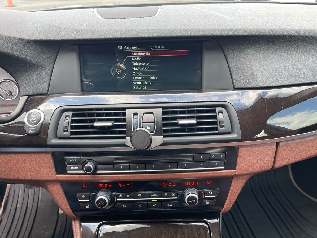 Photo 19 of this BMW 528