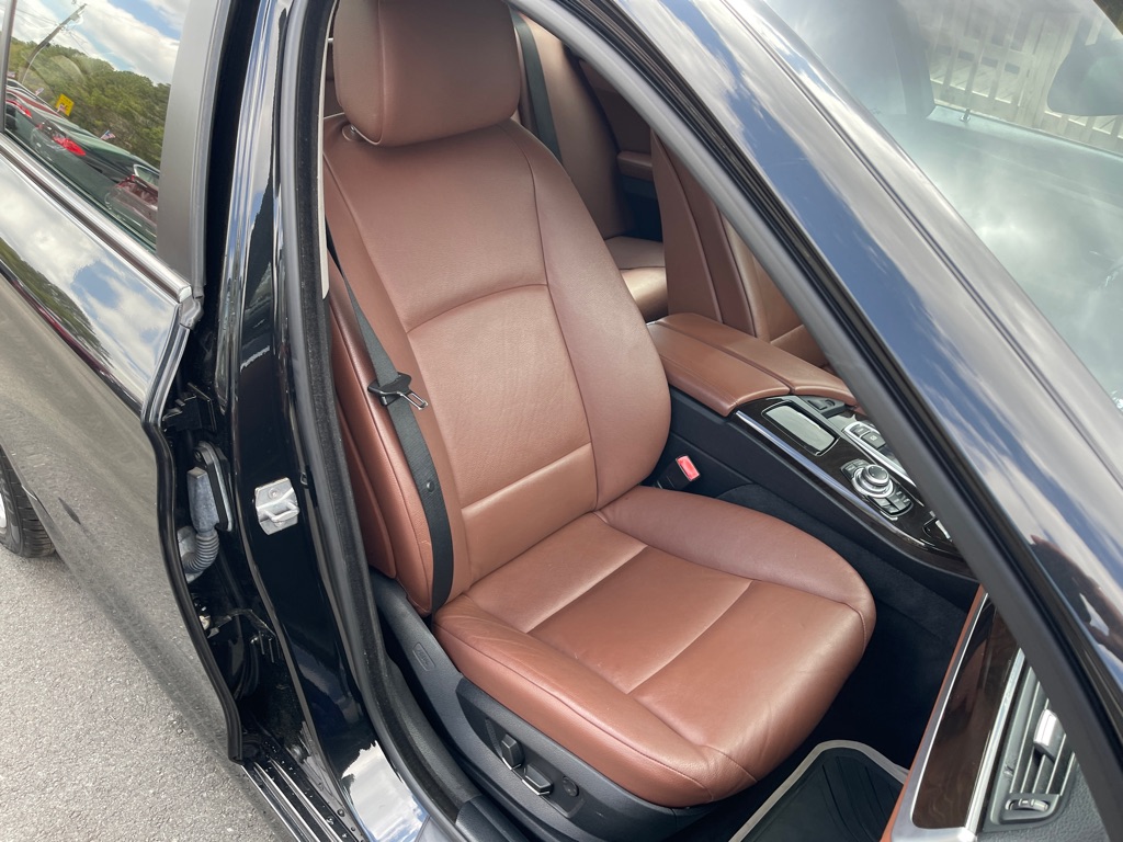 Photo 15 of this BMW 528
